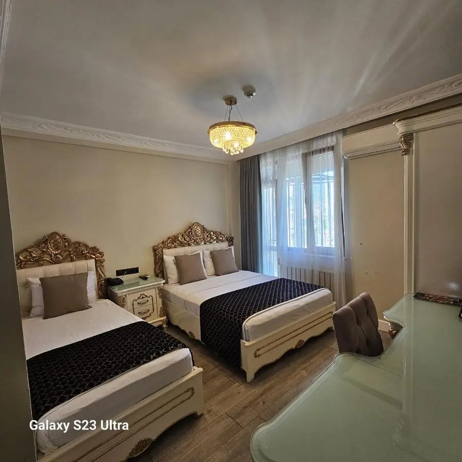 Best Town Hotel