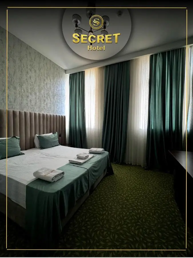 SECRET HOTEL