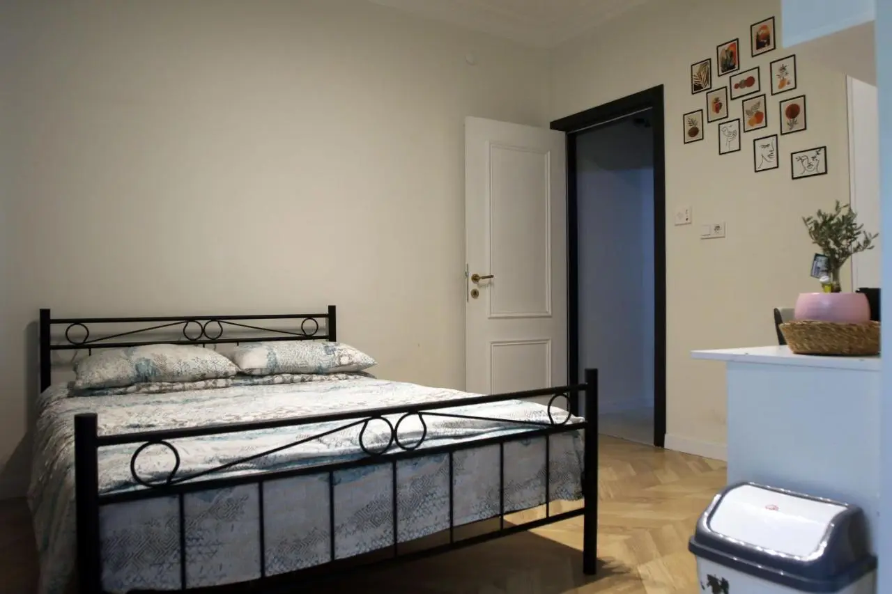 balcony 2BR apt with 2toilet and 2bath near to nişantaşi #3