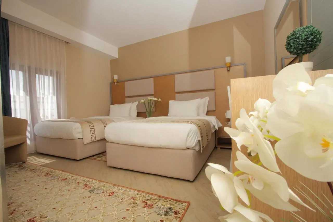 Capital Tirana Hotel Bruçi