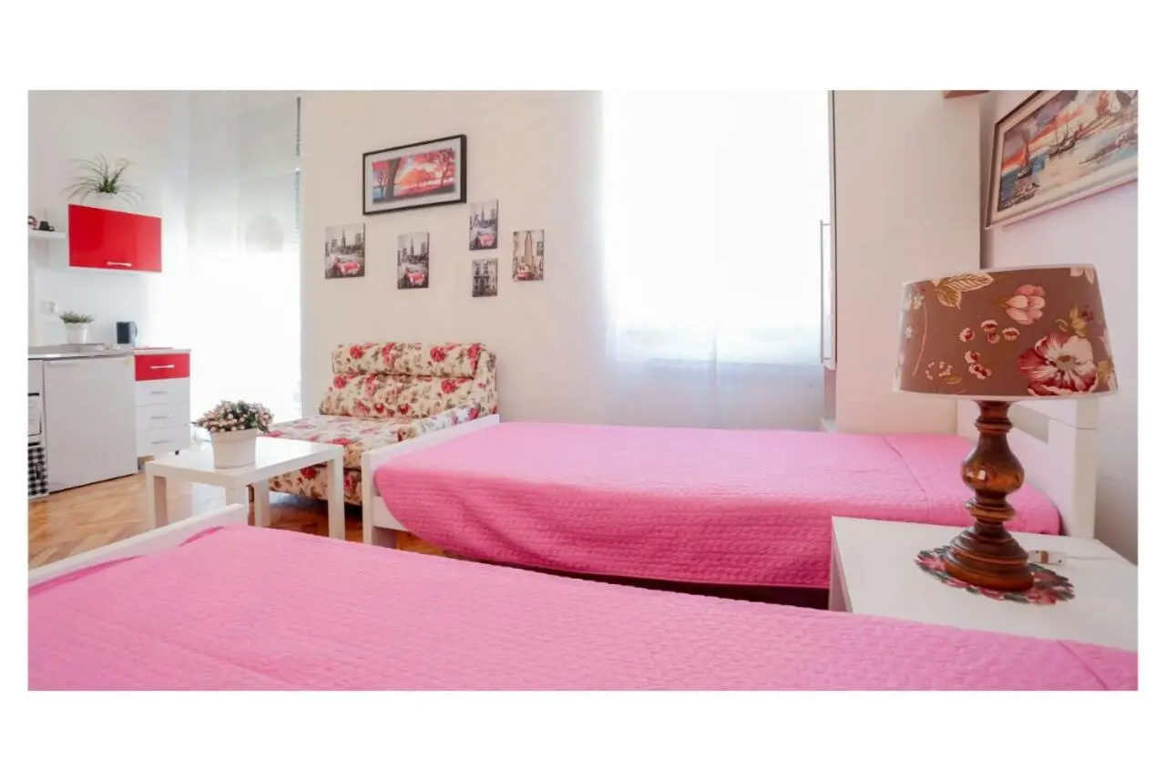 Apartments and Rooms Fonty