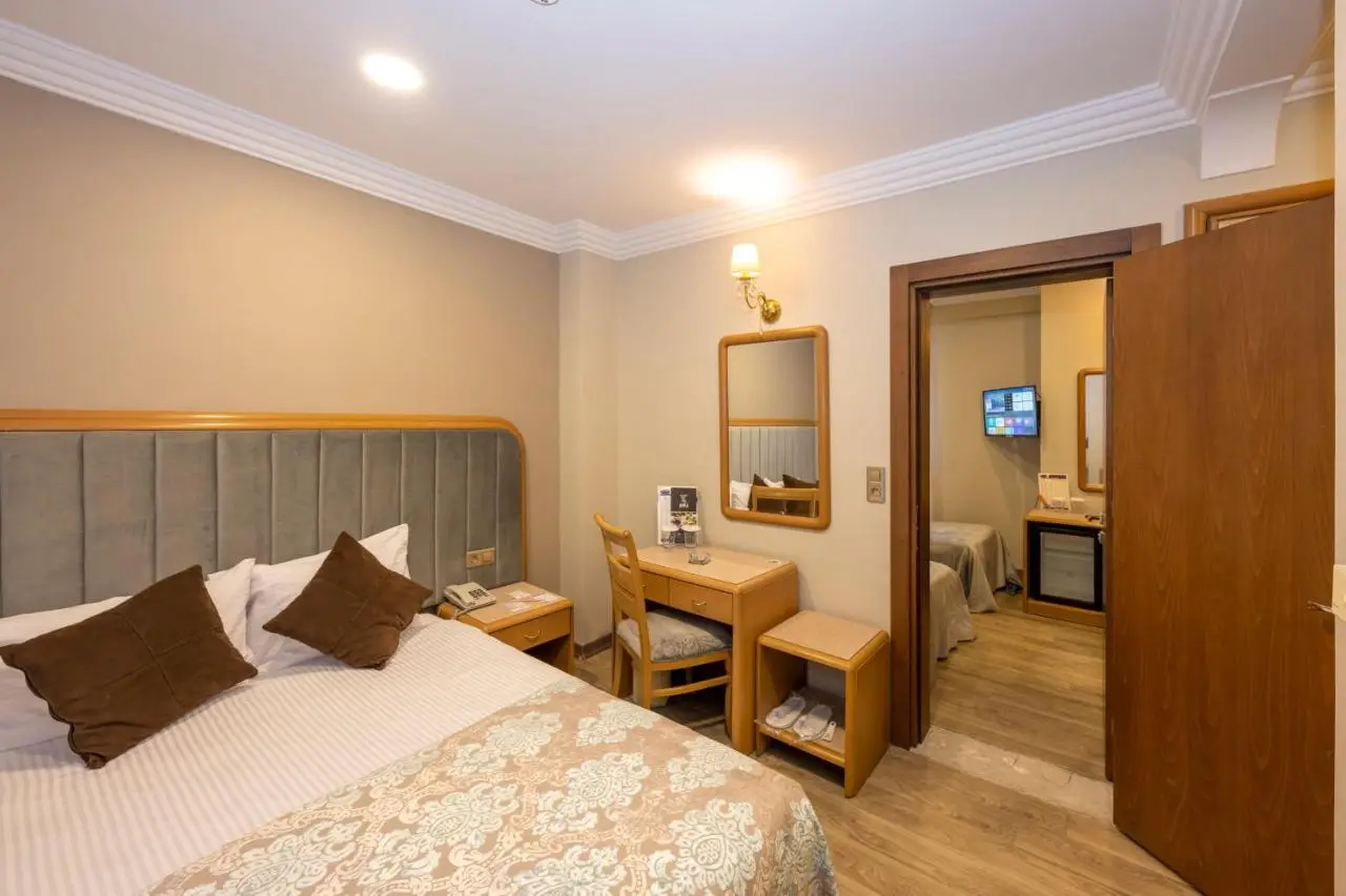 Grand Anka Hotel