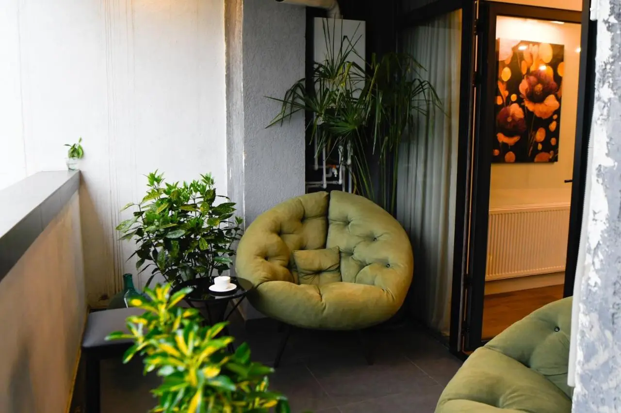 VERANDA