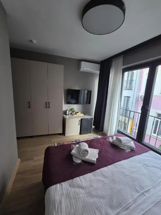 Zulu Suites