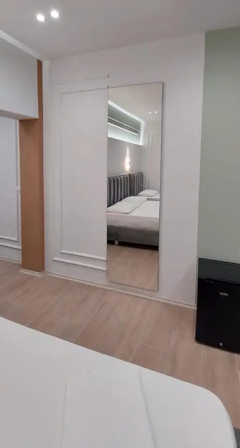 HOTEL KRISTAL