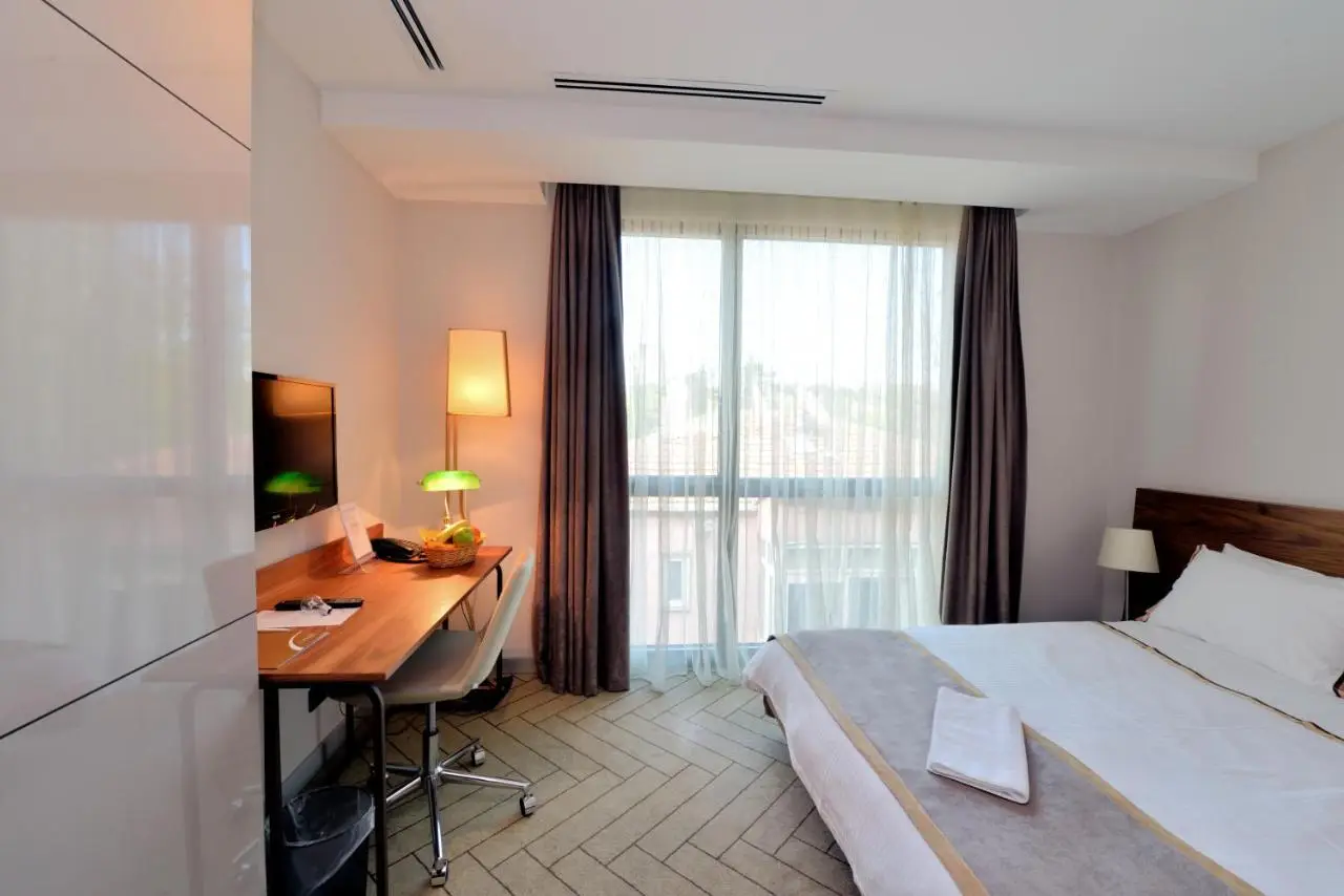 Upsuites Hotel