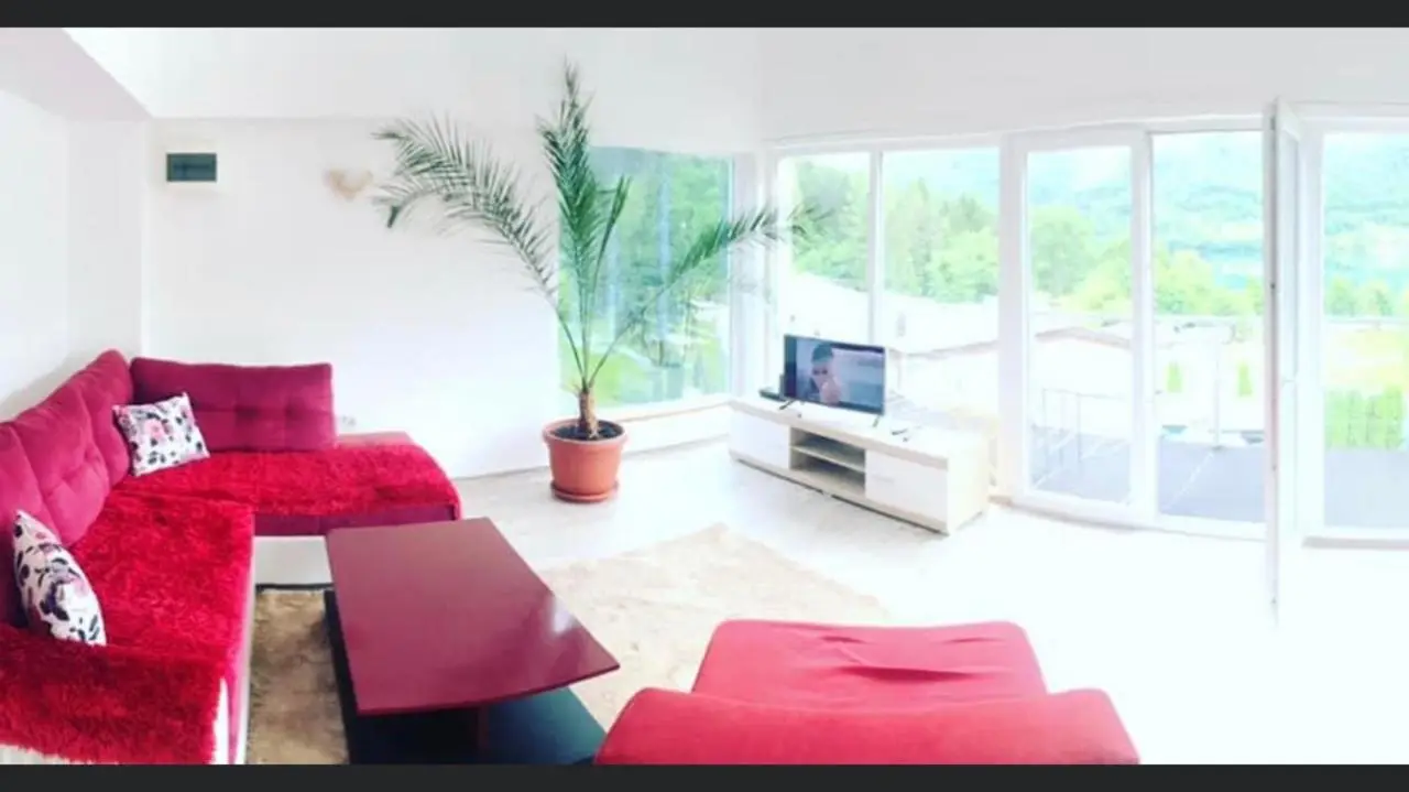 Royal Town Luxury with Panoramic View Wake up to breathtaking lake views and pure tranquility