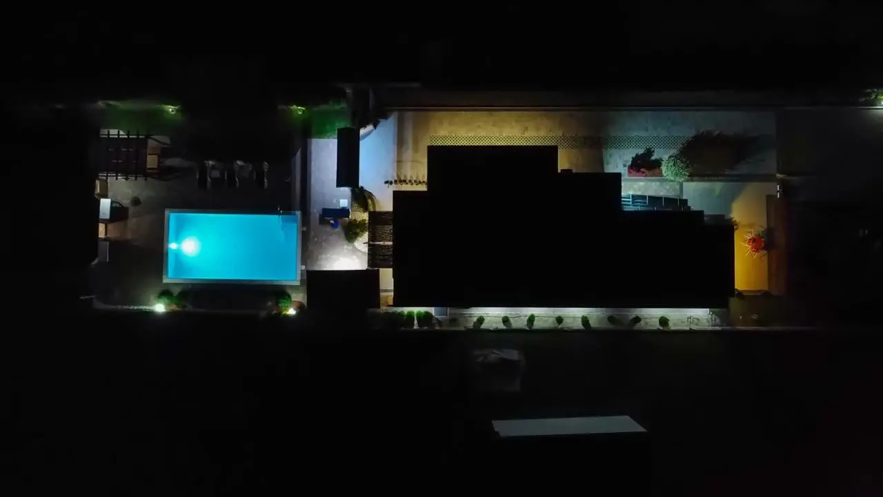 Delta apartments