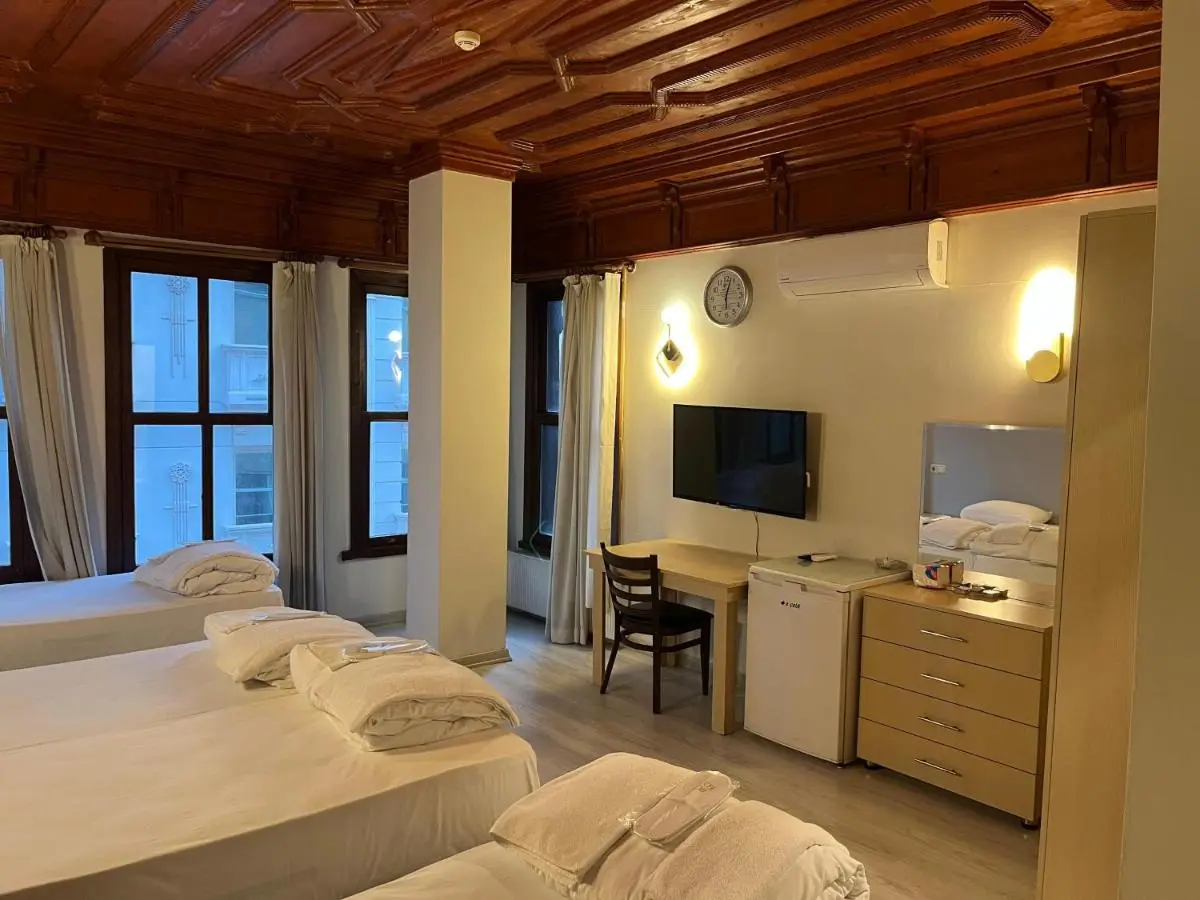 Adil Konak Hotel
