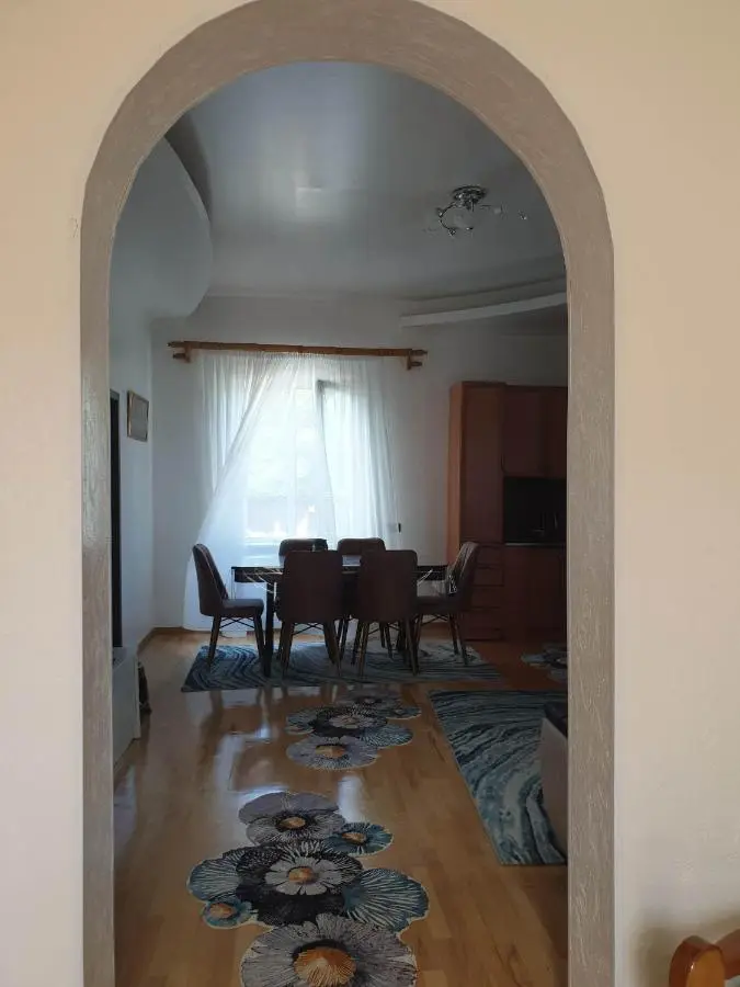 Nino's apartment-Isolated floor for rent
