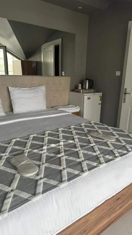 Heraldic Room Hotel