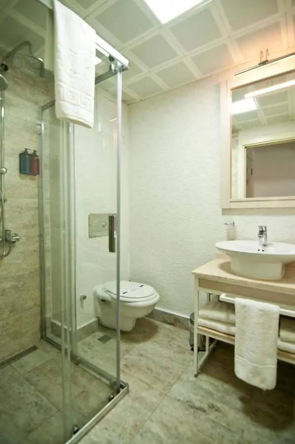 Royce Hotel