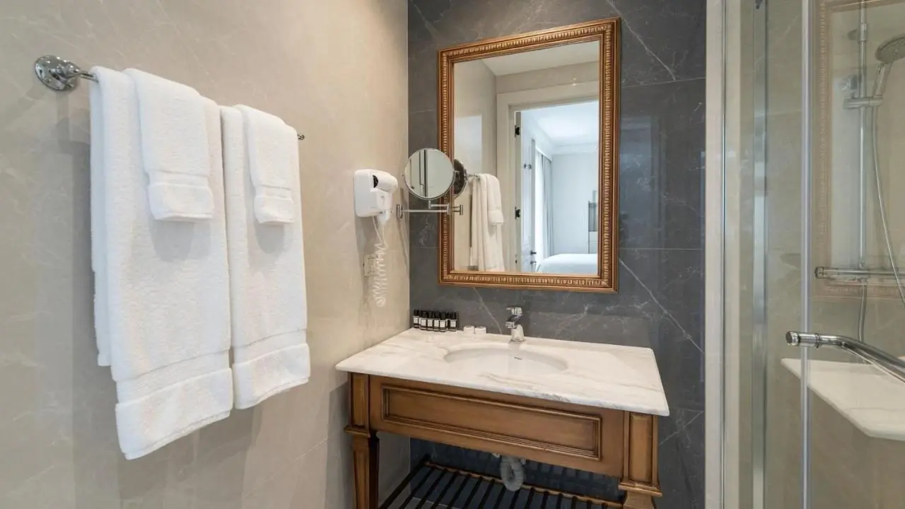 Nizami street grand apartment