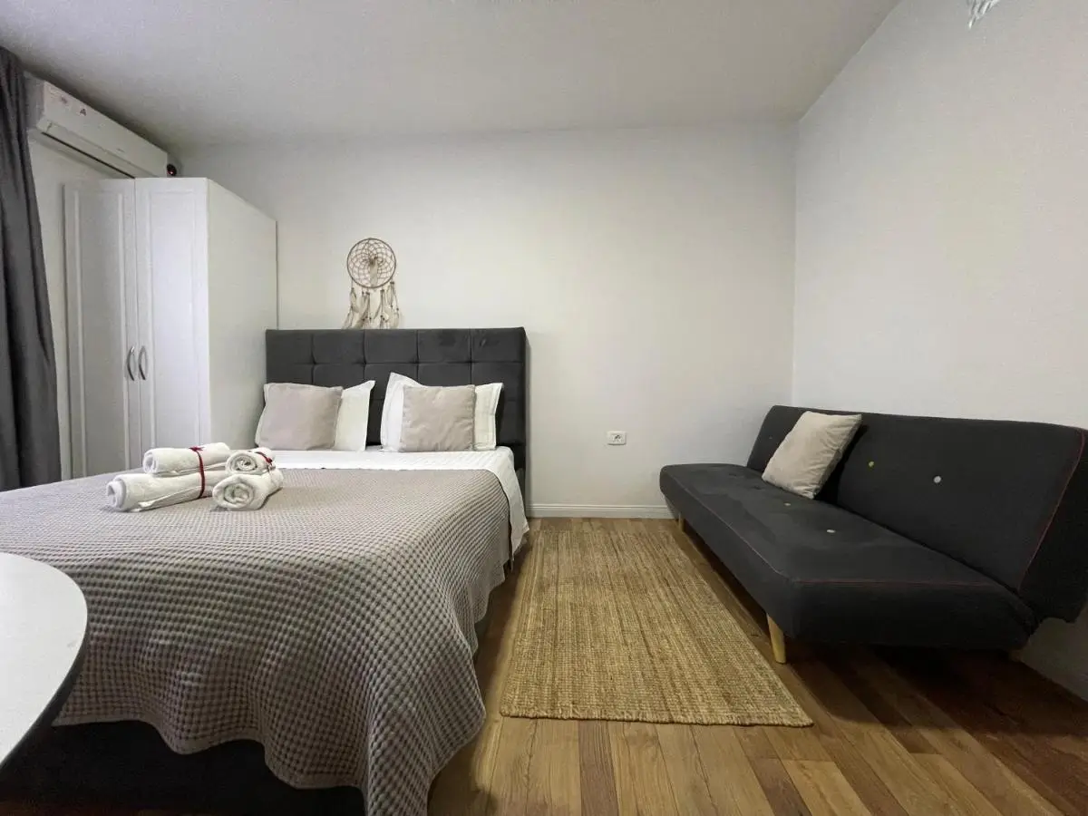 Central Studio Apartments