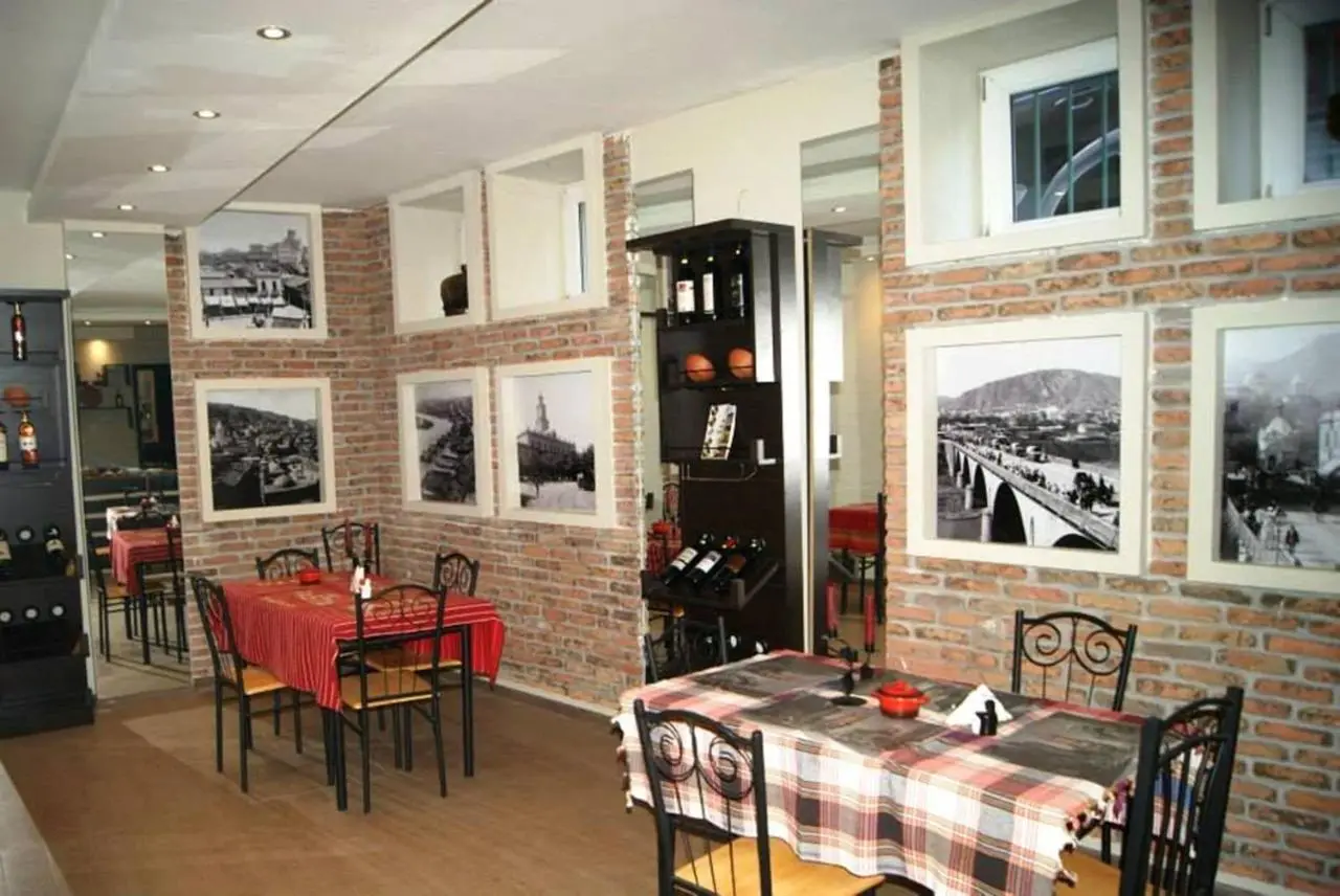 Tbiliseli Inn