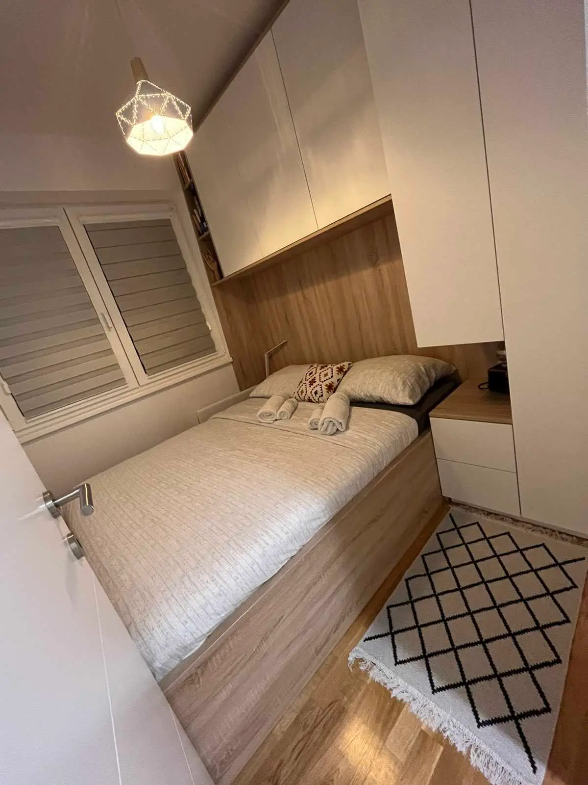 Charming, cosy, newly furnished, with a bedroom