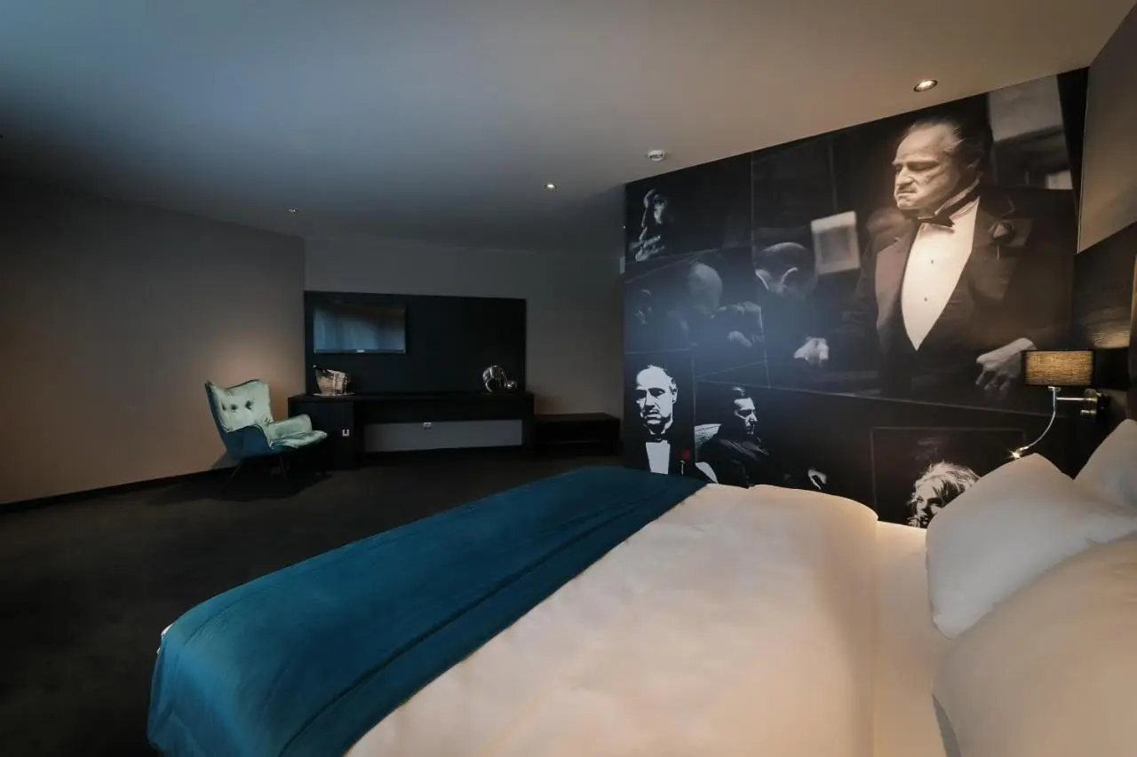 Hotel Bank