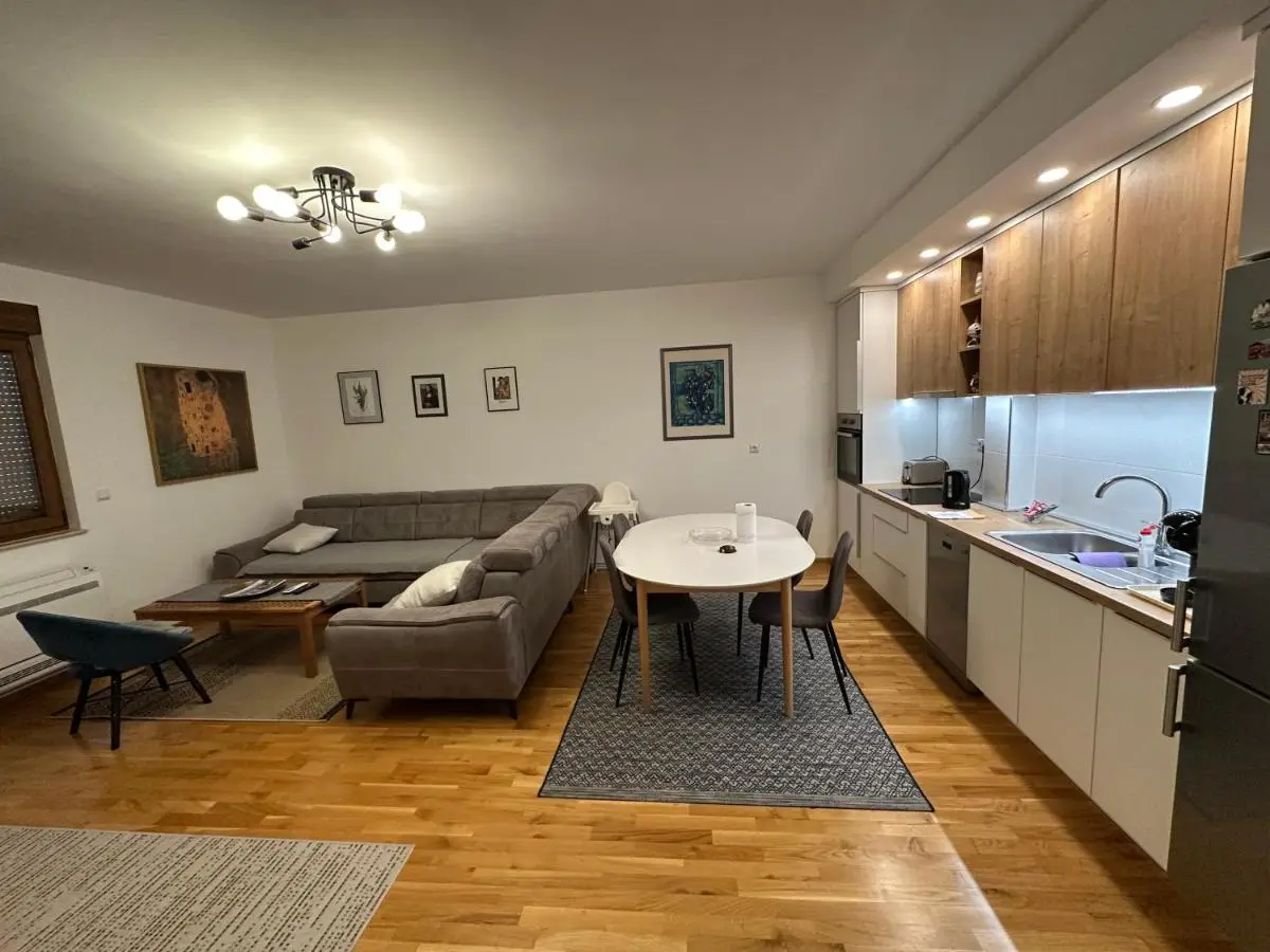 Apartment Nadia 3min from Old Bridge with FREE Garage