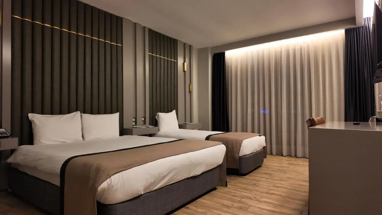 Lala Grand Hotel