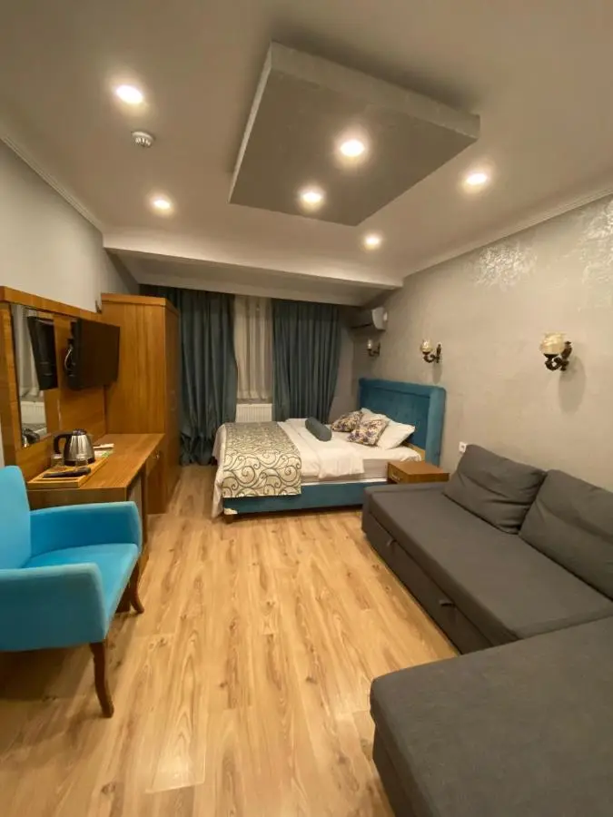 Riverland Suites Apart Hotel