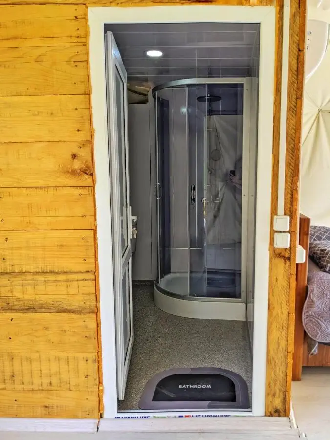 4 seasons. 4 სეზონი Glamping Georgia Racha