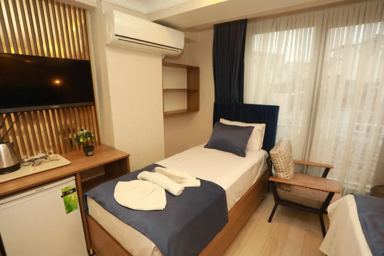 IMMORTELLE HOTEL lord sophiha