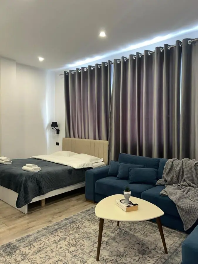 Cane Apartments