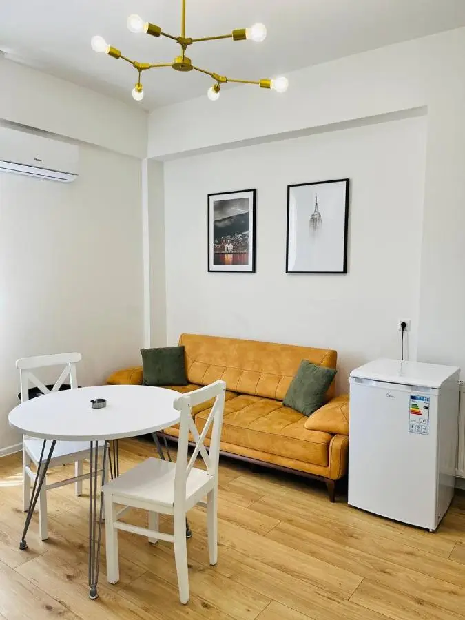 Holiday Rooms 8