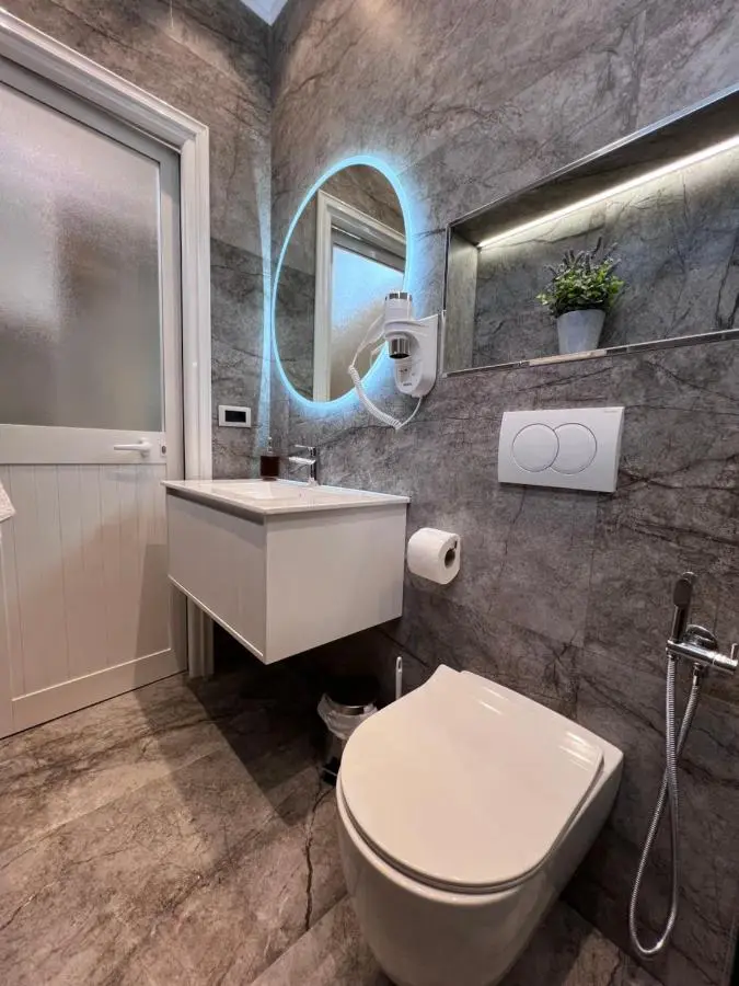 White Star Villa - Studio Apartments with Parking