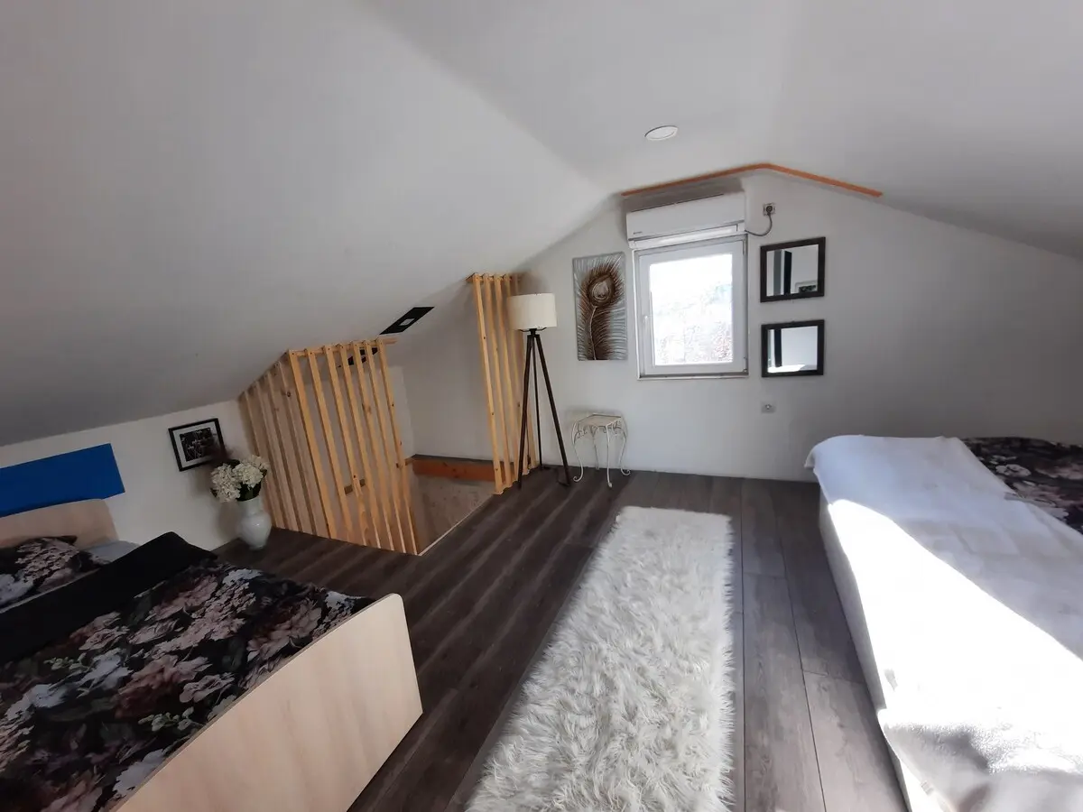 Mountain House Brutusi 18
Bjelasnica/Trnovo bi