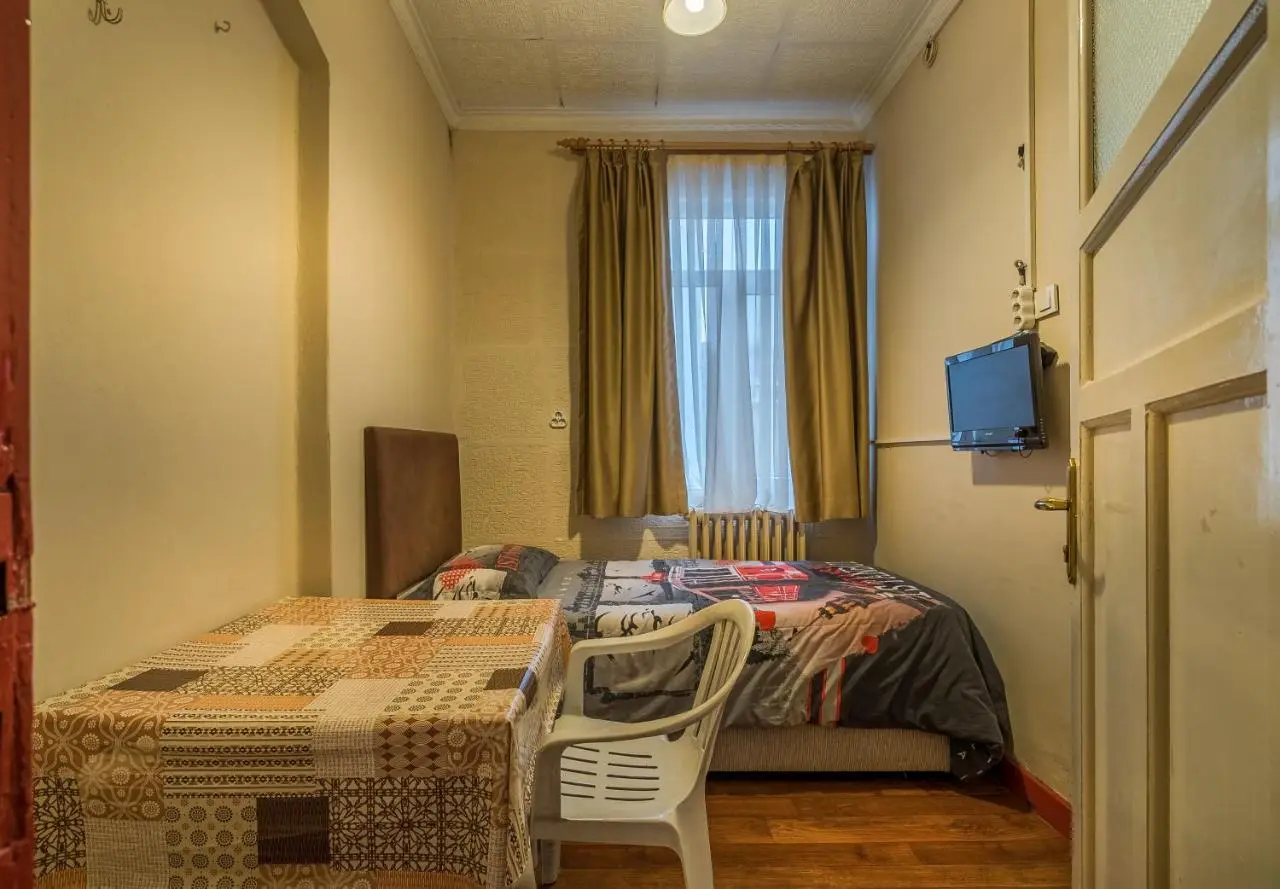 Erenler HoTeL & HosTeL