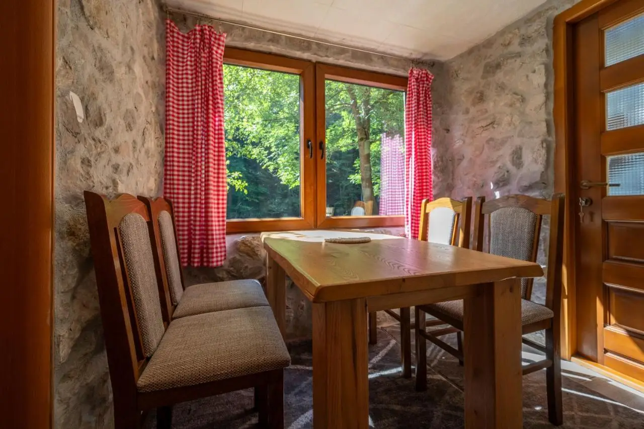 Stone room-Kamena soba