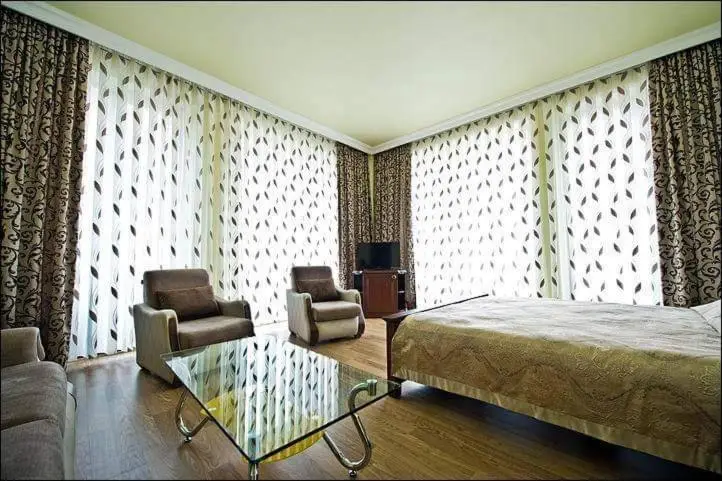Eiffel Hotel