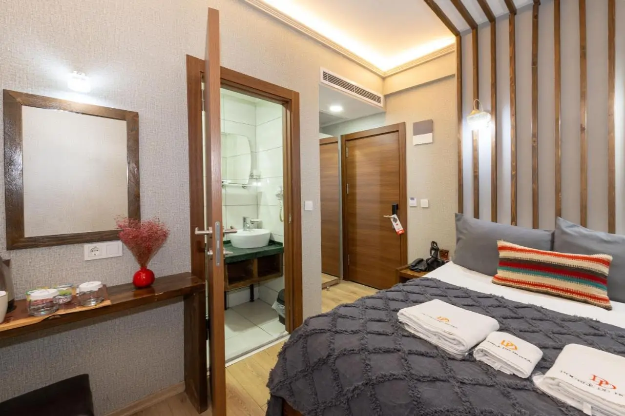Double DD Hotel