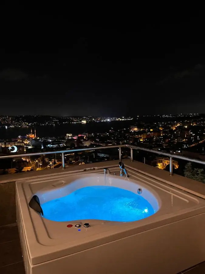 Class Hotel Bosphorus With Jacuzzi