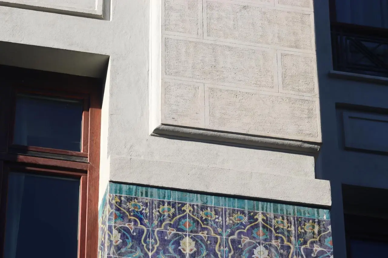 Hovagimyan Hotel and Suites
