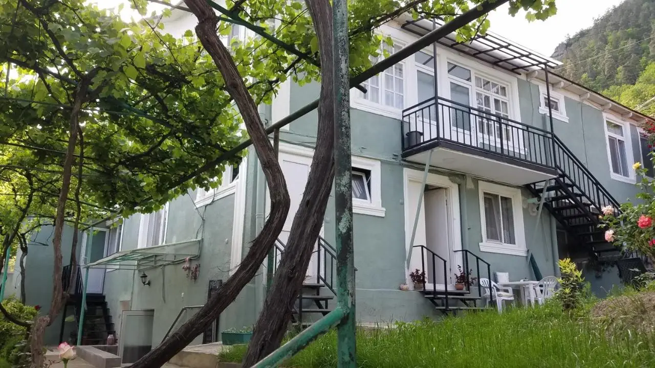 Guest House Green Rose
