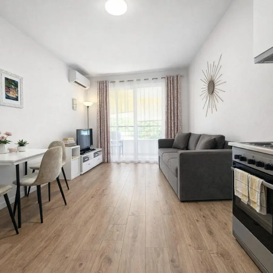 Eni`s Apartments