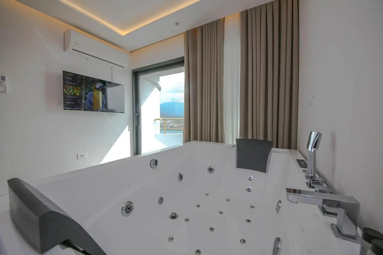 Murati Lake View Hotel