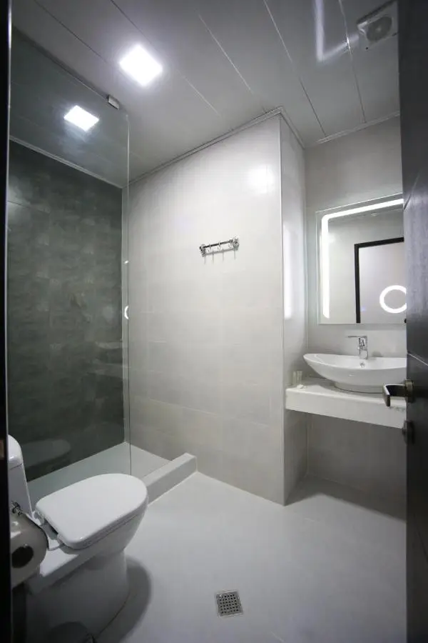 West Tower Hotel
