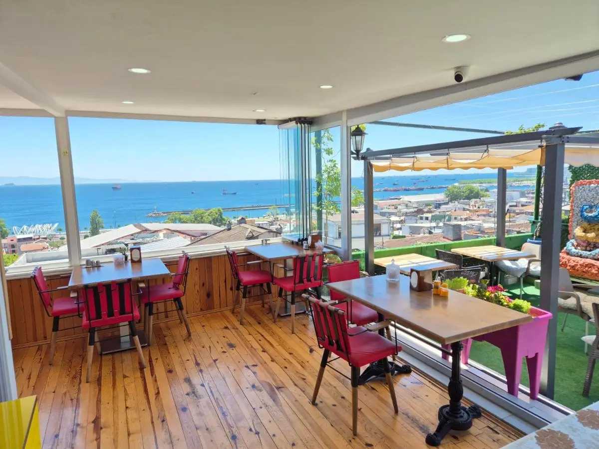 VERSECA HOTEL