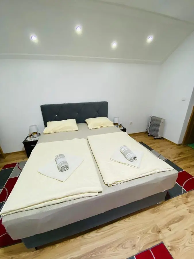 Unaqua Apartments