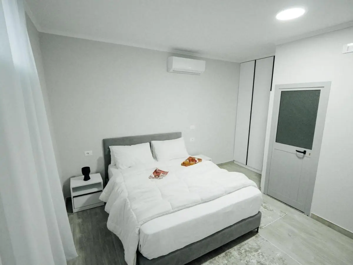 Dionis House