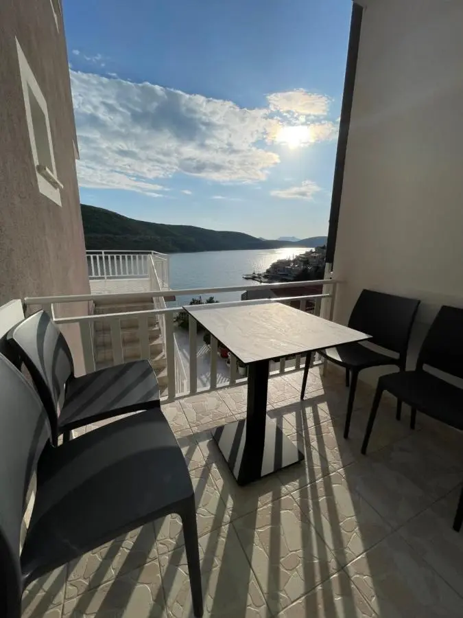 Apartments Njavro Neum
