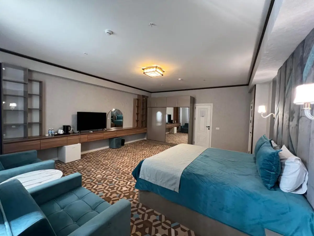 Alison Boulevard Hotel