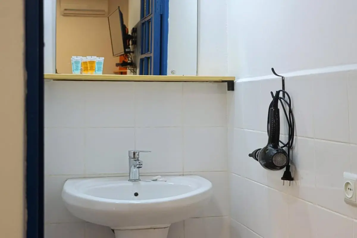 Stylish 1BR Apt in Central Tbilisi By Wehost