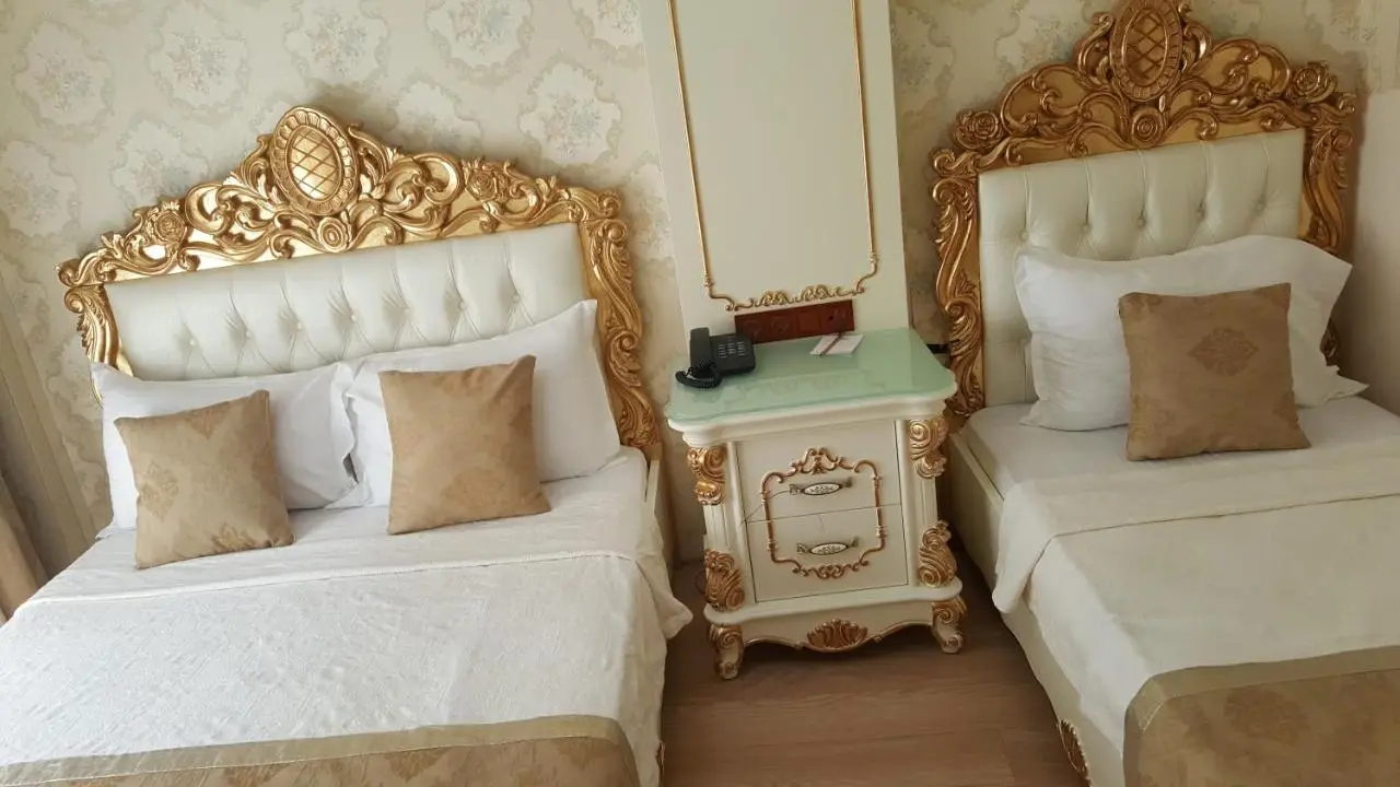 Best Town Hotel