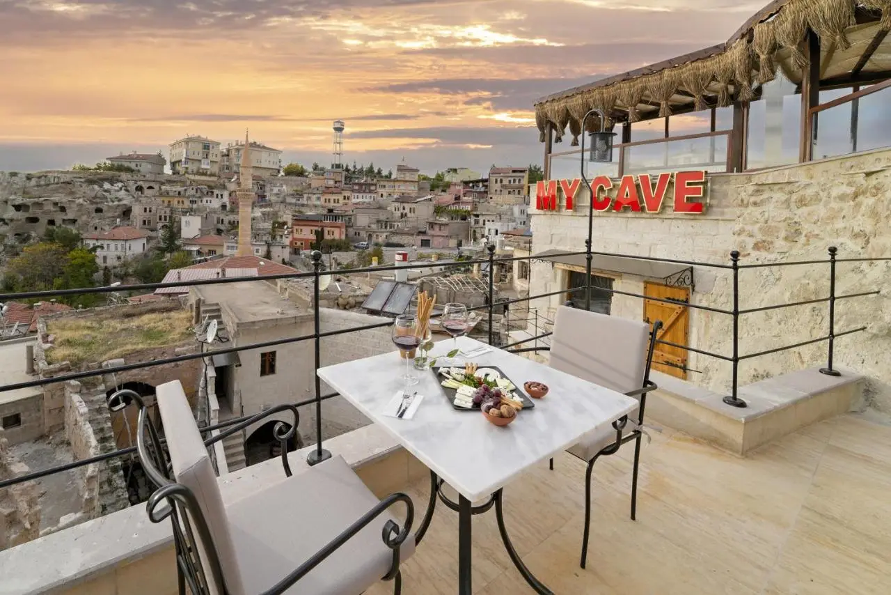 My Cave Suites