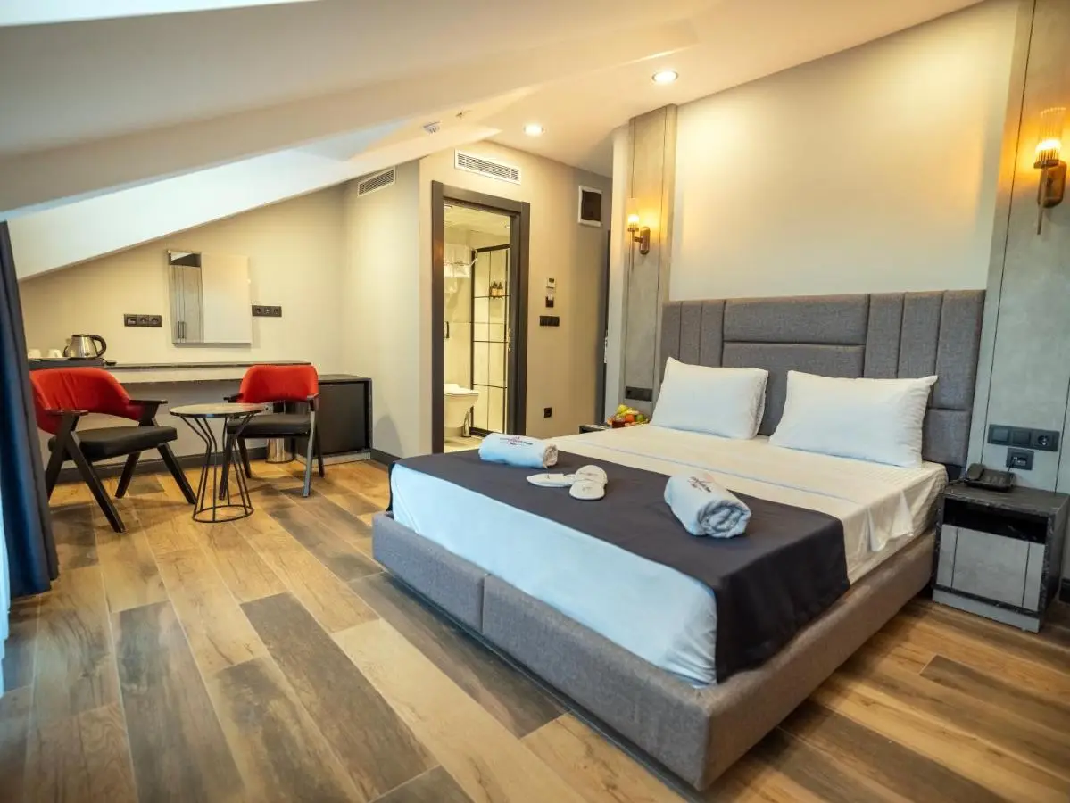 Modernlux Hotel