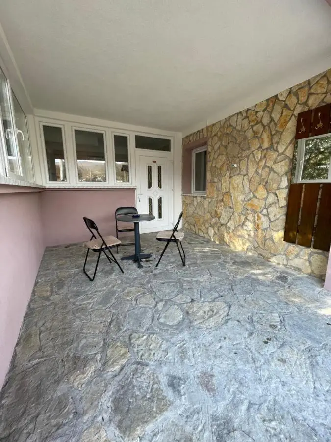 Domaćinstvo Una-Ostrovica